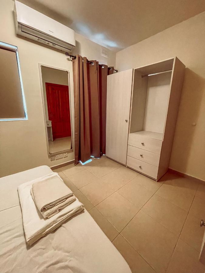 Stresa Court Apartments Saint Julian's Luaran gambar