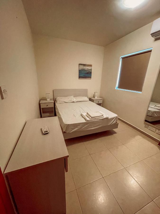 Stresa Court Apartments Saint Julian's Luaran gambar