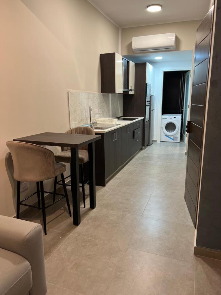 Stresa Court Apartments Saint Julian's Luaran gambar